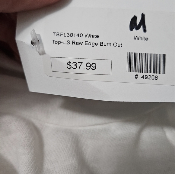 T PARTY White raw edge burnout long sleeve tee. Size medium NWT - Picture 8 of 9